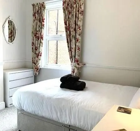 Jackson Landing - Spacious House With Location 파일리